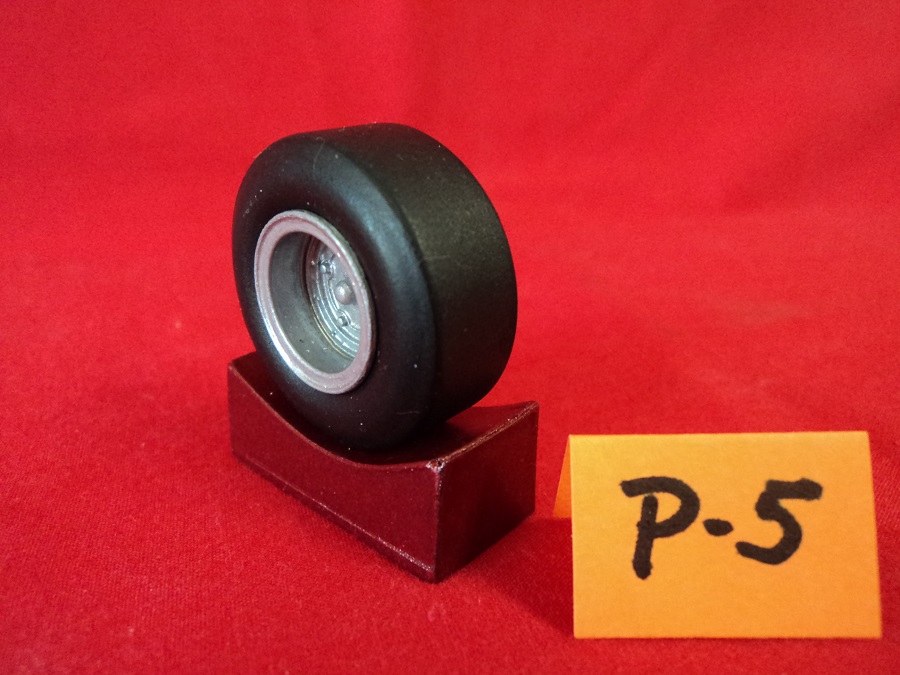 P # 5 Resin Tire Pavement Narrow Smooth Edge
